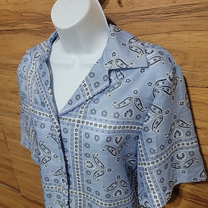 Avantlook Size L Blue Paisley Button Down Blouse NWT